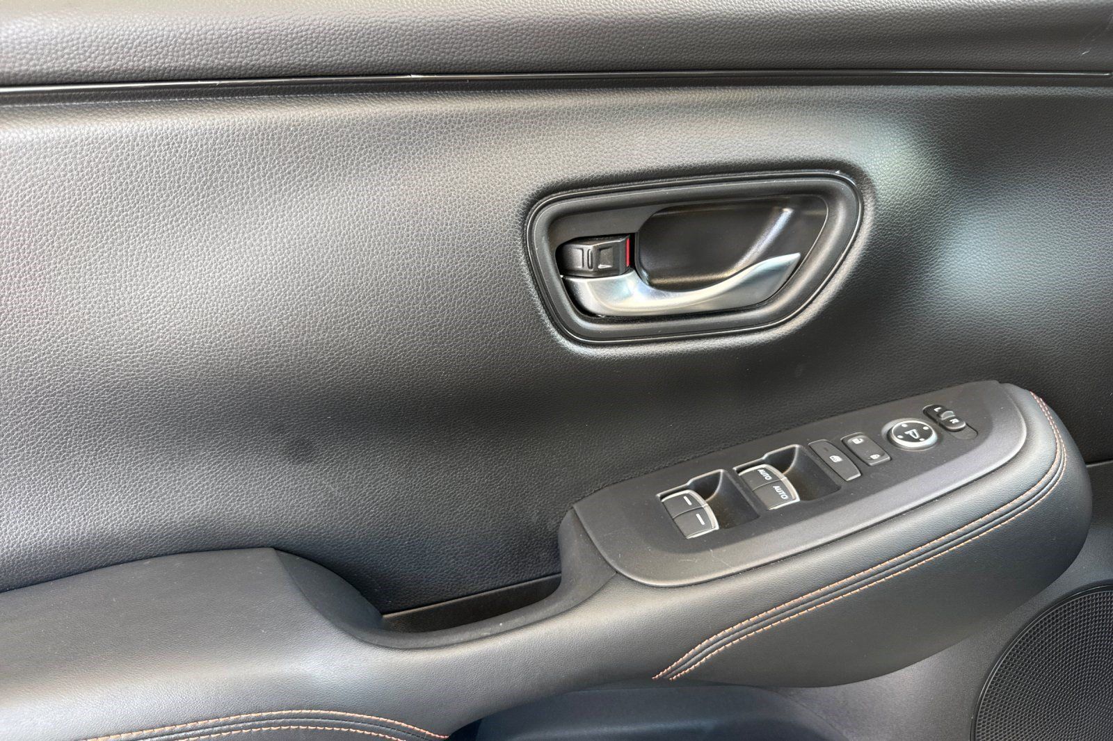Used 2024 Honda HR-V Sport image 12
