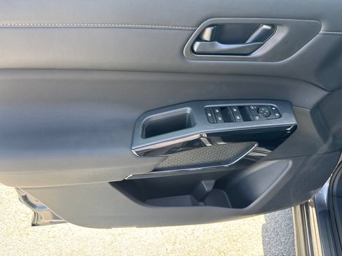 New 2026 Nissan Pathfinder SV AWD/4WD image 11