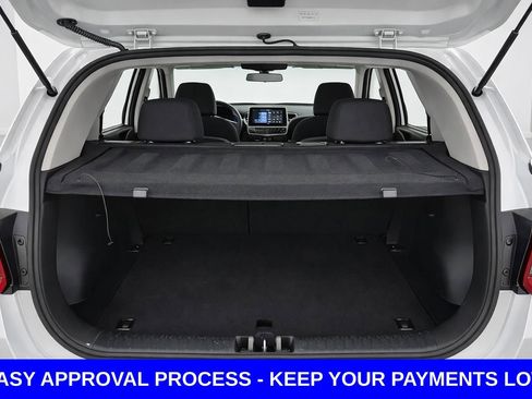 Used 2025 Hyundai Venue SEL FWD image 16