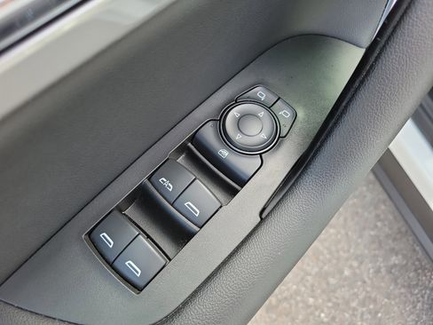 Used 2021 Chevrolet Blazer LT image 20