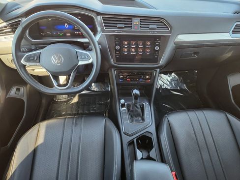 Used 2024 Volkswagen Tiguan SE image 26
