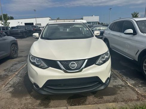 Used 2018 Nissan Rogue Sport FWD image 5