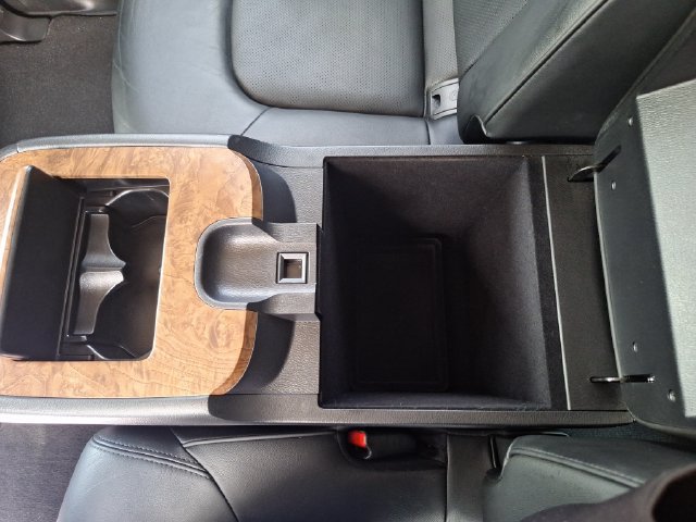 Used 2023 Nissan Armada SL w/ Captain's Chairs Package RWD image 32