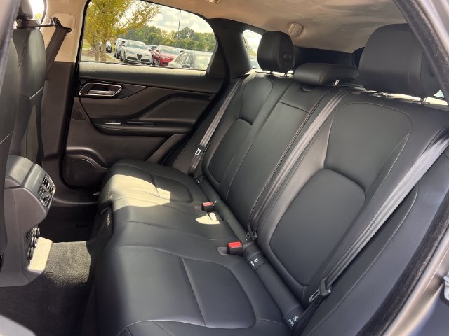Used 2020 Jaguar F-PACE Premium AWD/4WD image 19