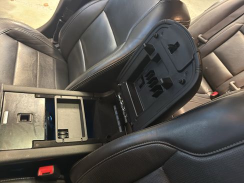 Used 2017 Ford Taurus Limited FWD image 20
