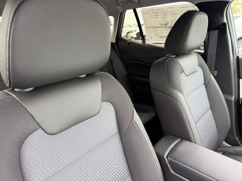 New 2026 Chevrolet Trax LT image 8