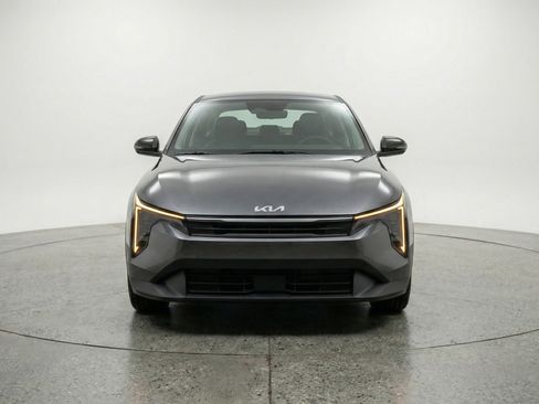 Used 2025 Kia K4 LXS image 2
