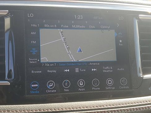 Used 2020 Chrysler Pacifica Limited image 30