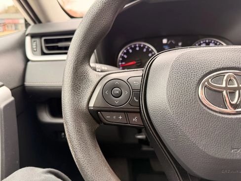 Used 2022 Toyota RAV4 LE w/ Carpet Mat Package (TMS) image 13