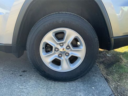 Used 2015 Jeep Grand Cherokee Laredo w/ Quick Order Package 23E image 29