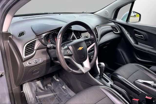 Used 2019 Chevrolet Trax LT w/ LT Convenience Package AWD/4WD image 12