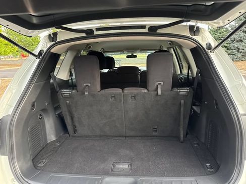 Used 2014 Nissan Pathfinder SV FWD image 17