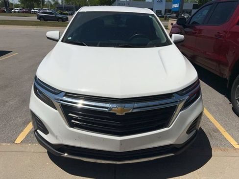 Used 2024 Chevrolet Equinox LT w/ LPO, Floor Liner Package AWD/4WD image 2