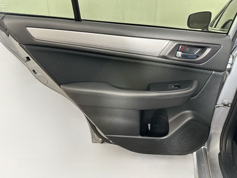 Used 2019 Subaru Legacy 2.5i Premium AWD/4WD image 24