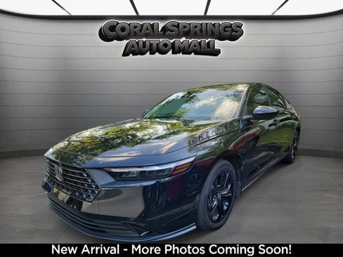 Certified 2025 Honda Accord SE image 2