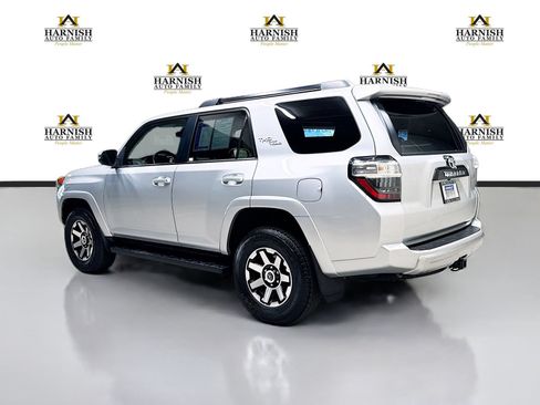 Used 2024 Toyota 4Runner TRD Off-Road Premium AWD/4WD image 8