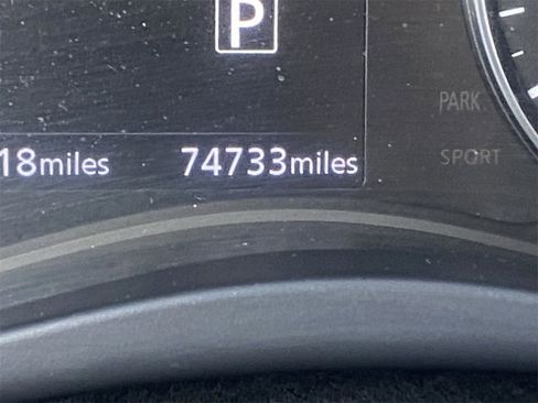 Certified 2022 Nissan Kicks SR image 32