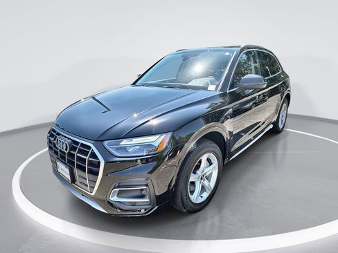 Used 2022 Audi Q5 2.0T Premium w/ Convenience Package AWD/4WD image 1