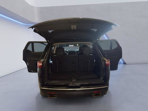 Used 2019 Chevrolet Traverse Premier AWD/4WD image 11