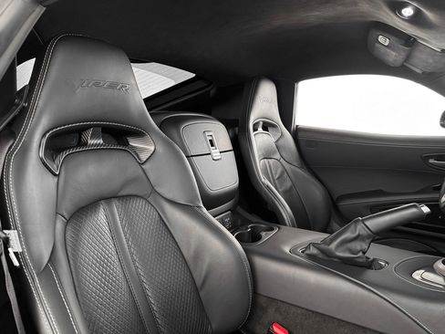 Used 2016 Dodge Viper GTS image 27