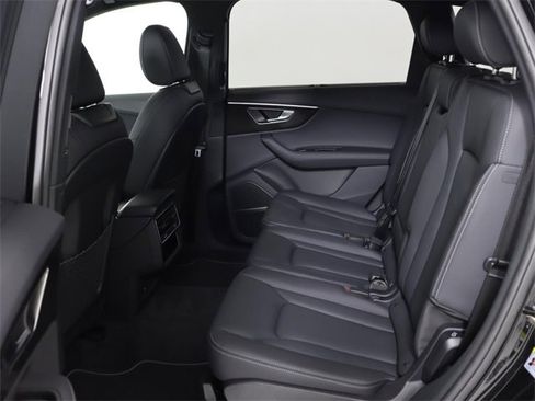 Certified 2025 Audi Q7 2.0T Premium Plus w/ Premium Plus Package image 15