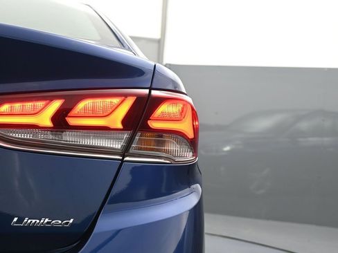 Used 2018 Hyundai Sonata Limited FWD image 10