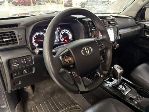Used 2021 Toyota 4Runner TRD Off-Road Premium w/ Moonroof Package AWD/4WD image 9