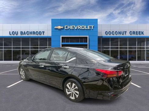 Used 2025 Nissan Altima 2.5 S FWD image 6