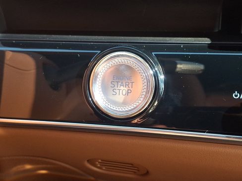 New 2026 Genesis GV70 2.5T Advanced image 9