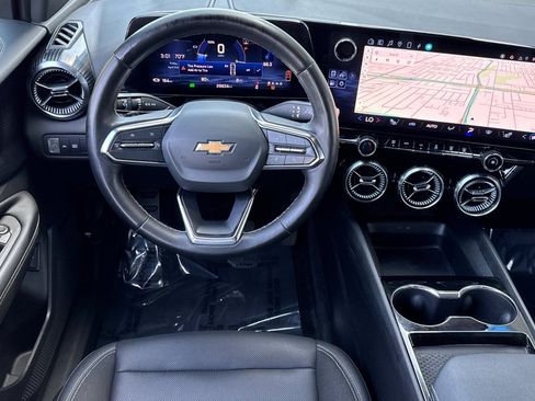 Used 2024 Chevrolet Blazer EV LT AWD/4WD image 17