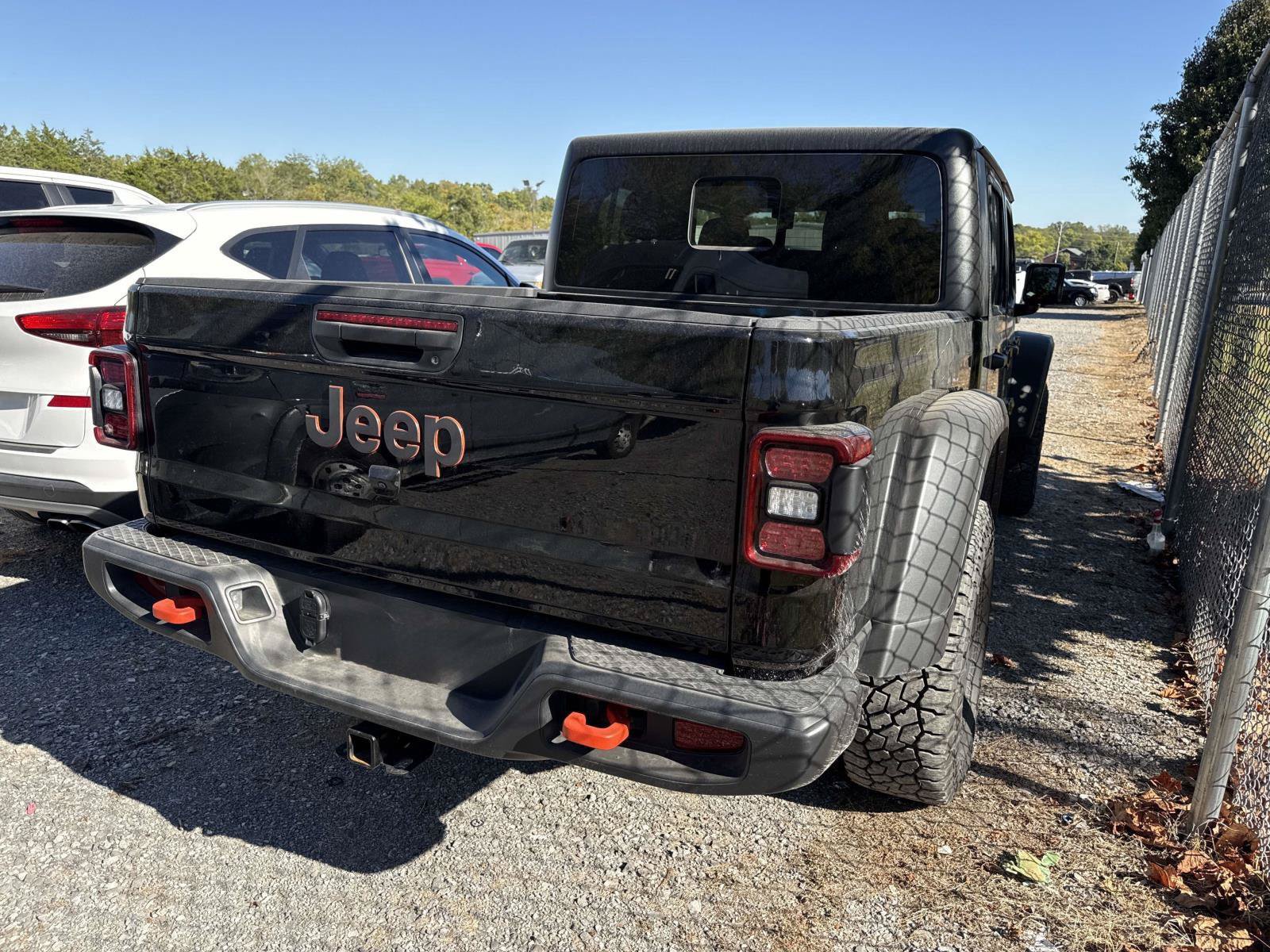 Used 2026 Jeep Gladiator Mojave AWD/4WD image 4