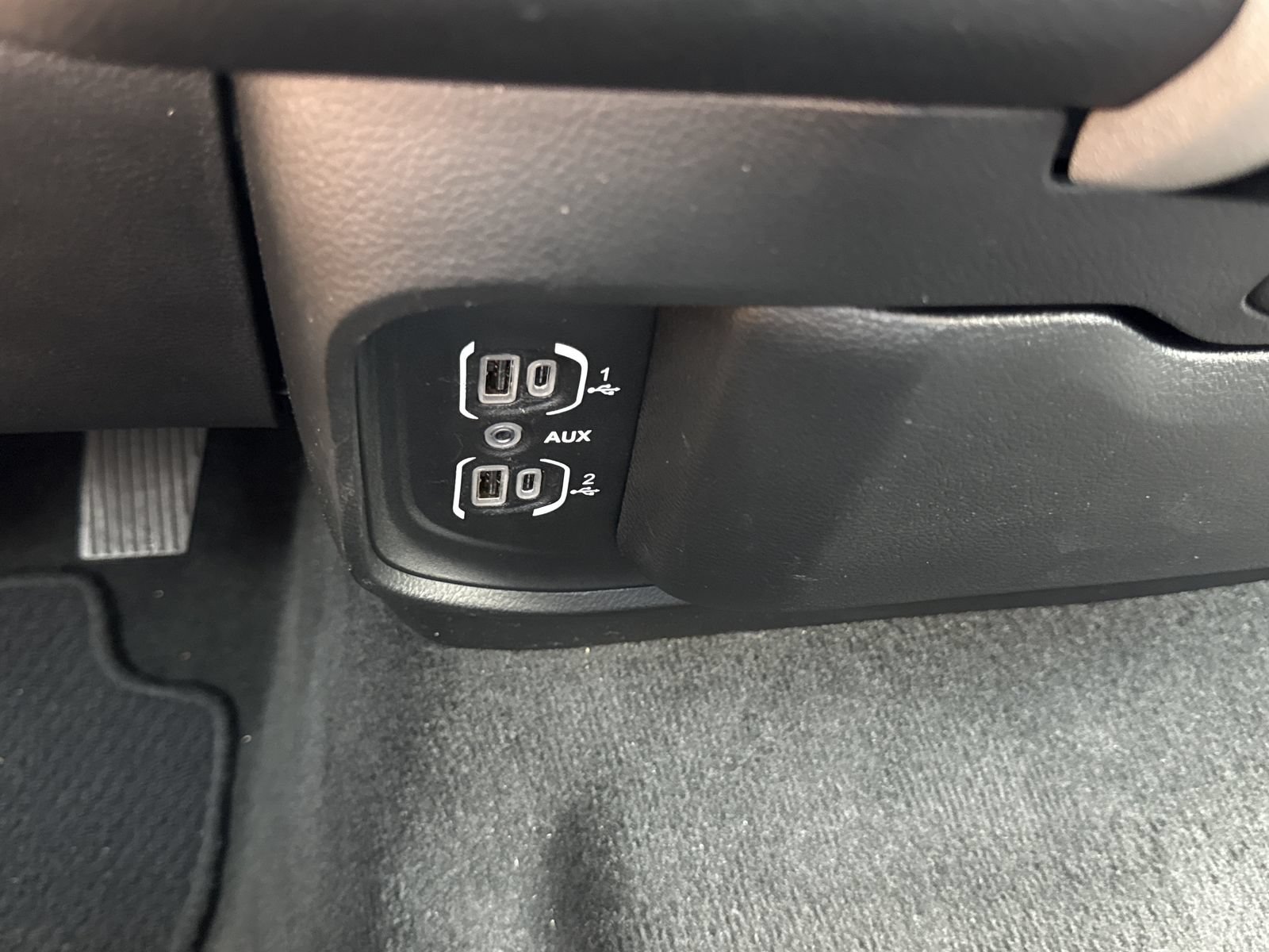 Used 2021 RAM 1500 Laramie AWD/4WD image 28