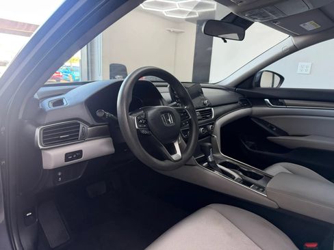 Used 2018 Honda Accord LX image 17