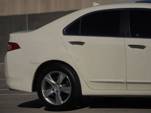 Used 2011 Acura TSX Sedan image 32