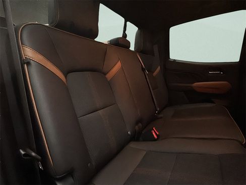 Used 2026 GMC Canyon AT4 image 9