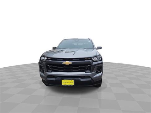 Used 2023 Chevrolet Colorado LT w/ LT Convenience Package image 3