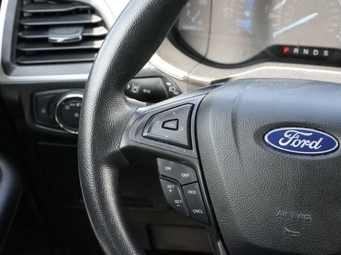Used 2021 Ford Edge SE FWD image 7