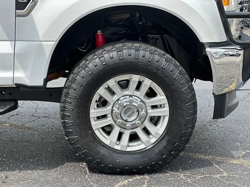 Used 2017 Ford F250 XL w/ STX Appearance Package AWD/4WD image 24
