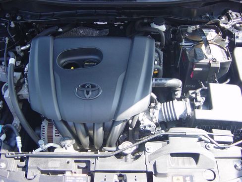 Used 2019 Toyota Yaris LE FWD image 14