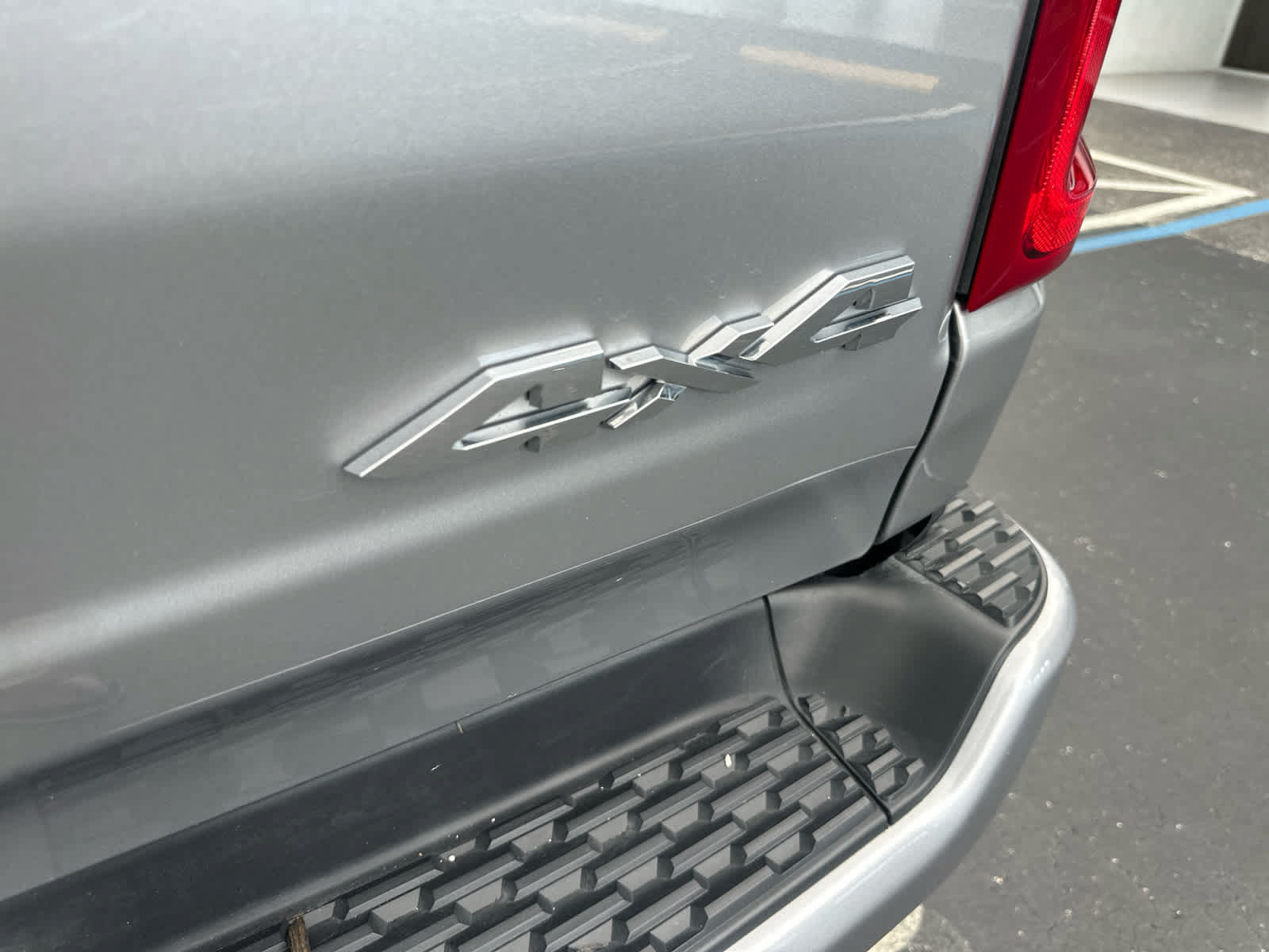 Used 2025 RAM 1500 Laramie w/ Advanced Safety Group II AWD/4WD image 14