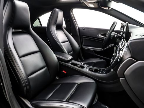 Used 2019 Mercedes-Benz CLA 250 CLA 250 Coupe image 7