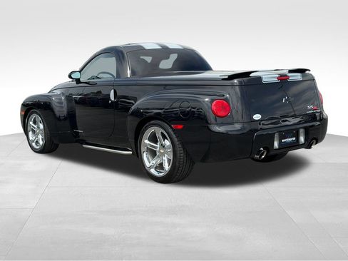 Used 2005 Chevrolet SSR w/ Preferred Equipment Group RWD image 23