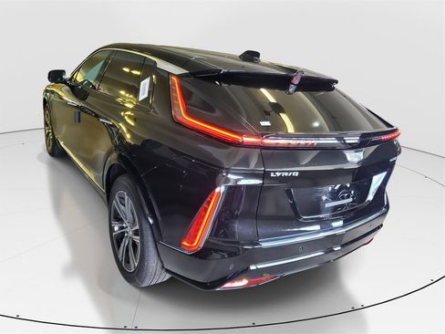 New 2026 Cadillac Lyriq Luxury image 4