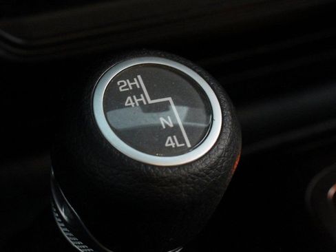 Used 2020 Jeep Wrangler Unlimited Sahara image 30