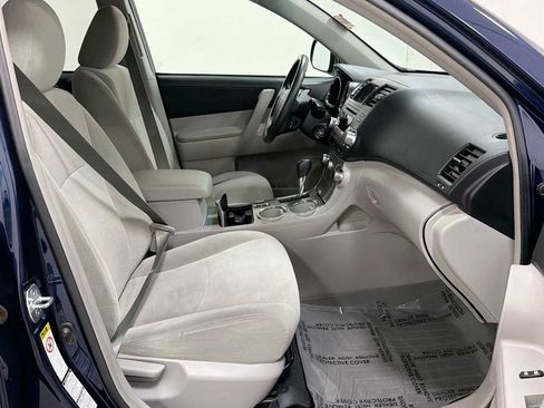Used 2011 Toyota Highlander 4WD w/ Tech Pkg image 29