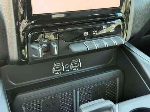 New 2026 RAM 3500 Big Horn AWD/4WD image 29