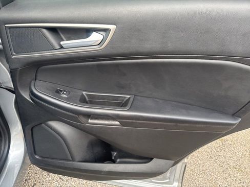 Used 2024 Ford Edge SEL image 17
