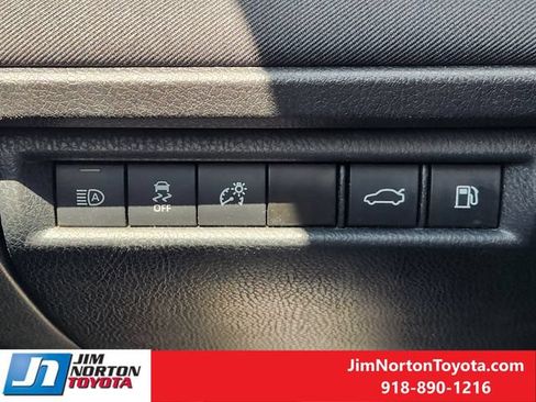 Used 2025 Toyota Camry LE FWD image 22