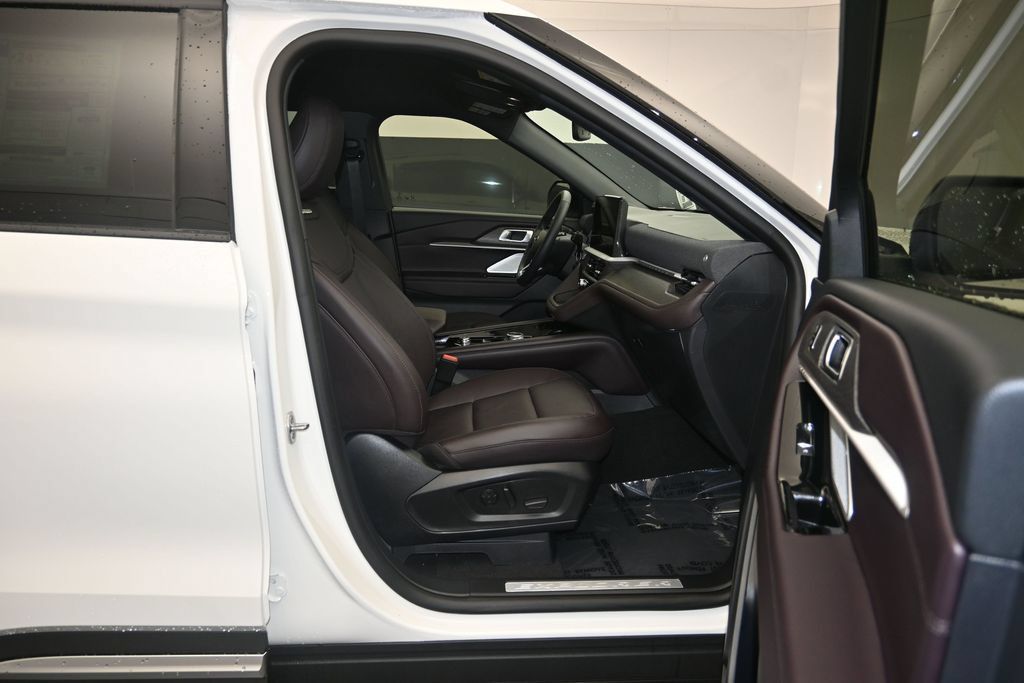 New 2026 Ford Explorer Platinum RWD image 27