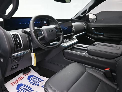 New 2025 Ford Expedition Platinum w/ Stealth Performance Package AWD/4WD image 19